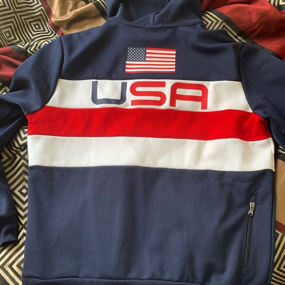 Polo Ralph Lauren Sports - Picture 2 of 2